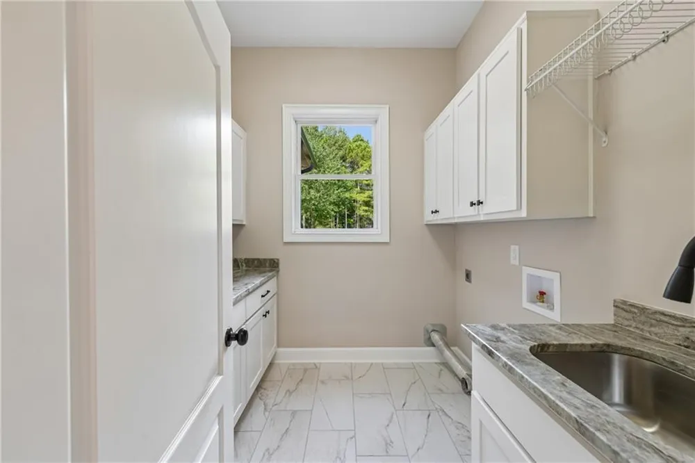 2431 Rabbit Farm Circle Loganville, GA 30052