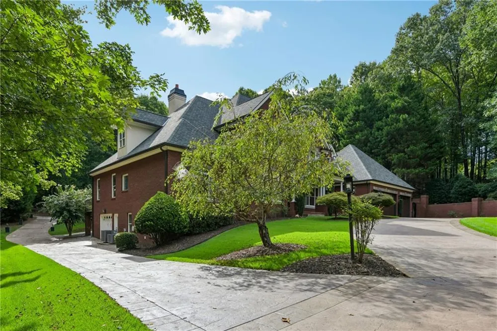 2431 Rabbit Farm Circle Loganville, GA 30052