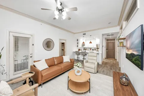 1900 Genesee Street #204