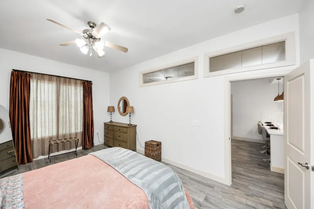 1900 Genesee Street #204 Houston, TX 77006