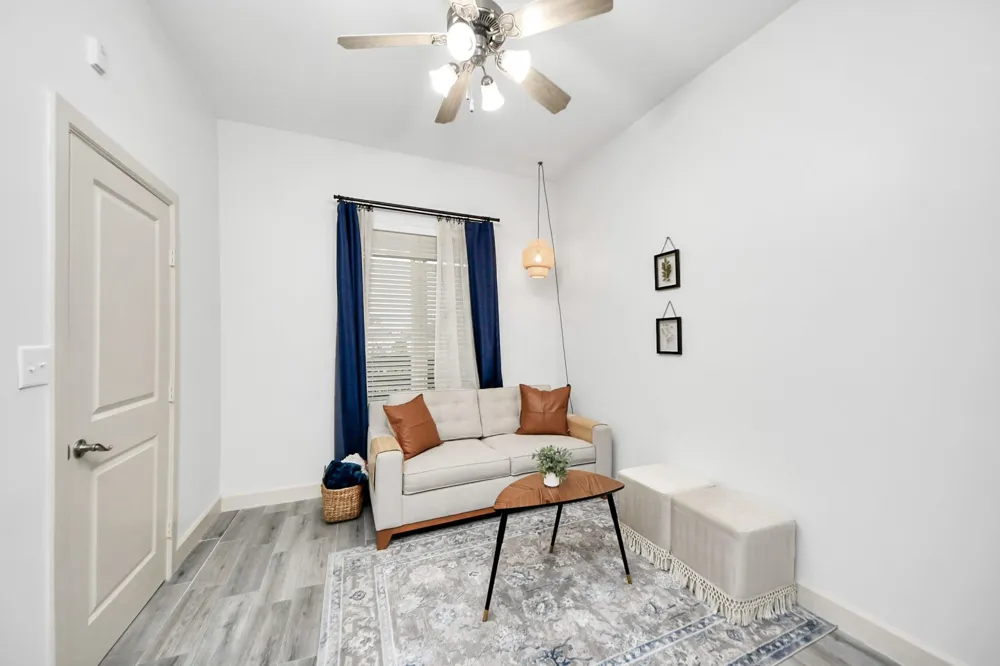 1900 Genesee Street #204 Houston, TX 77006
