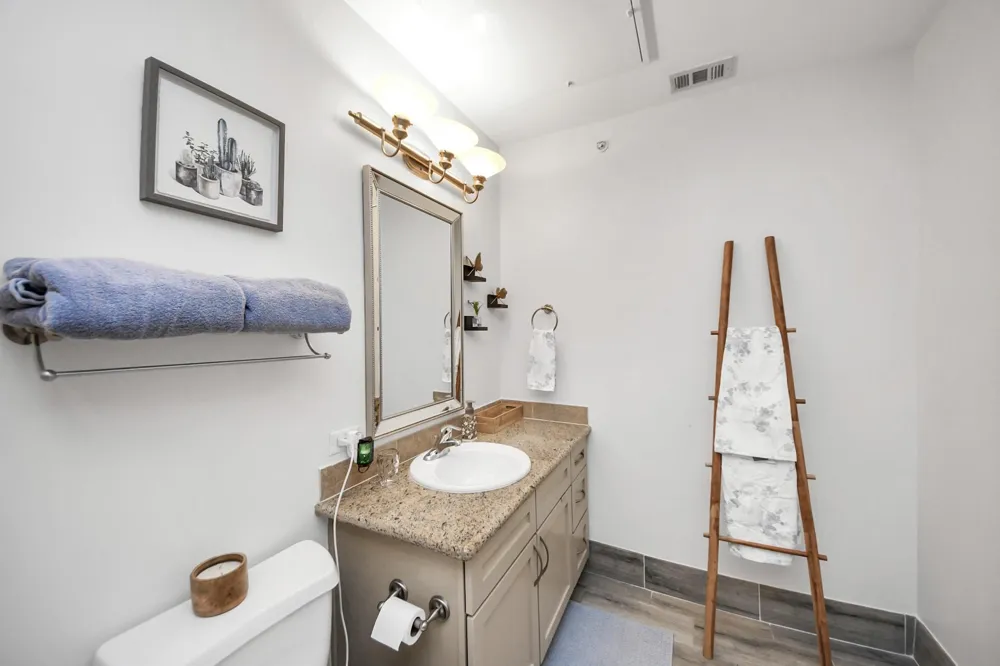 1900 Genesee Street #204 Houston, TX 77006