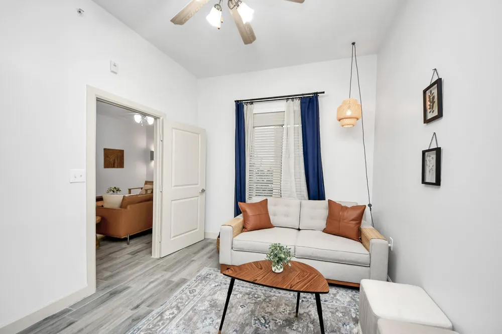 1900 Genesee Street #204 Houston, TX 77006