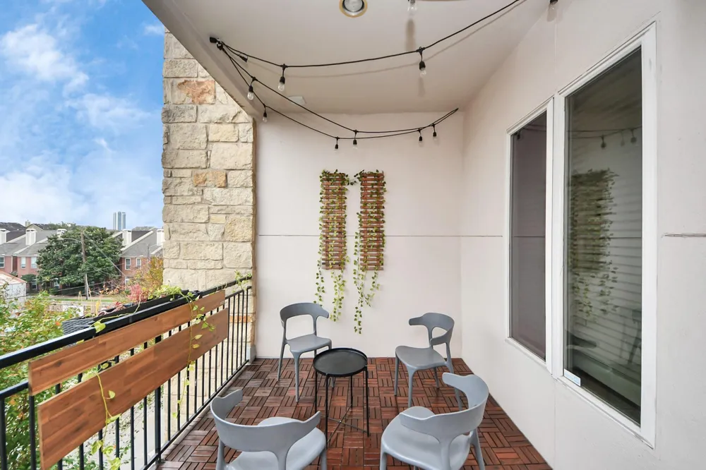 1900 Genesee Street #204 Houston, TX 77006