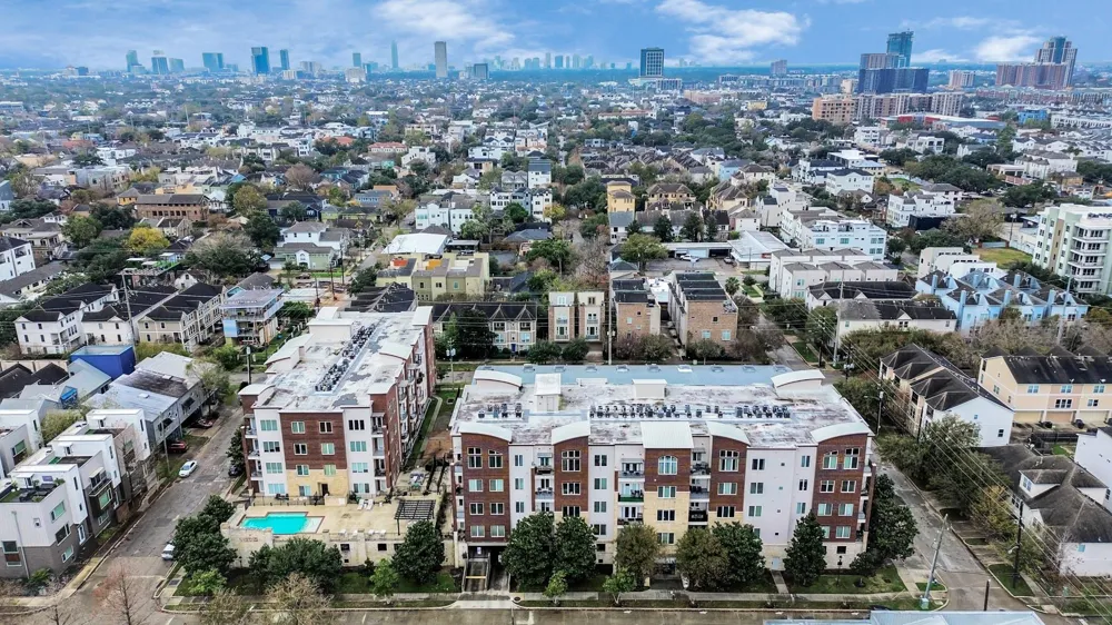 1900 Genesee Street #204 Houston, TX 77006