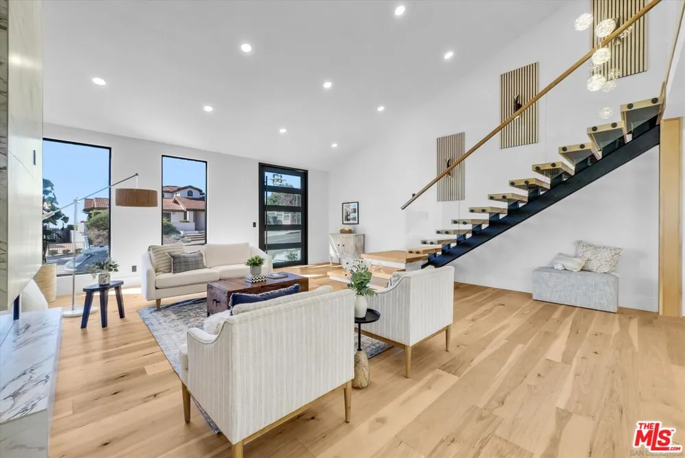 2241 Avenida Salvador San Clemente, CA 92672