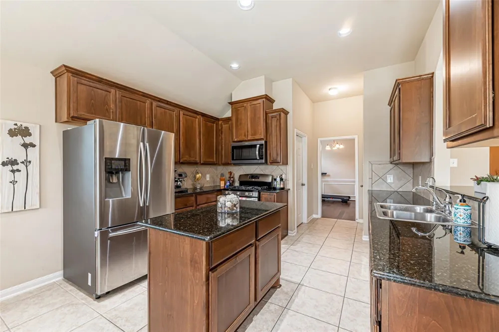 119 Emerald Loch Lane Houston, TX 77469