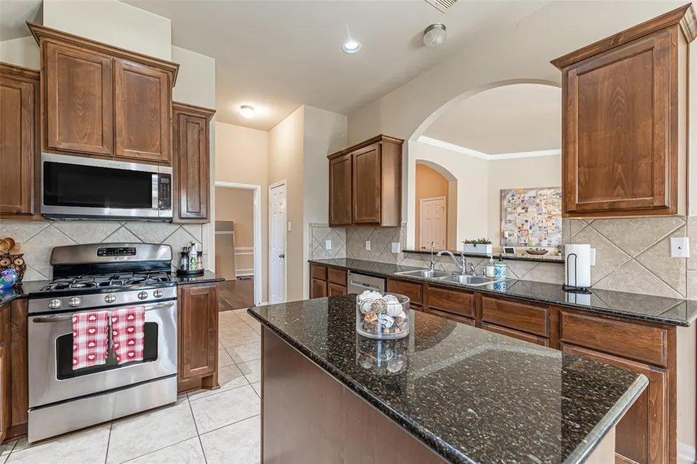 119 Emerald Loch Lane Houston, TX 77469