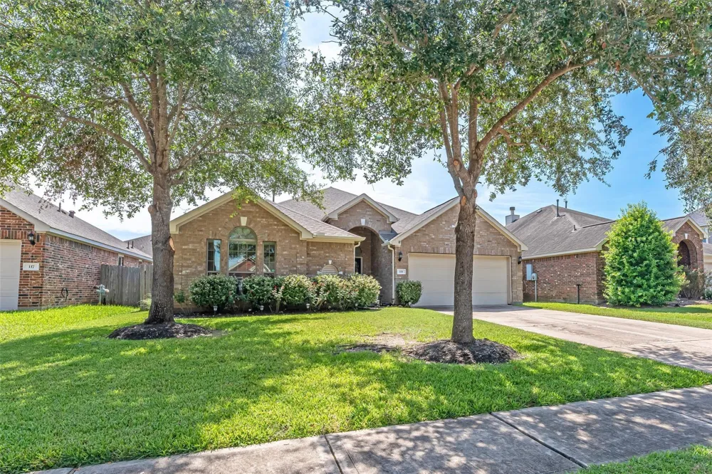 119 Emerald Loch Lane Houston, TX 77469