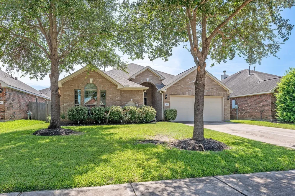 119 Emerald Loch Lane Houston, TX 77469