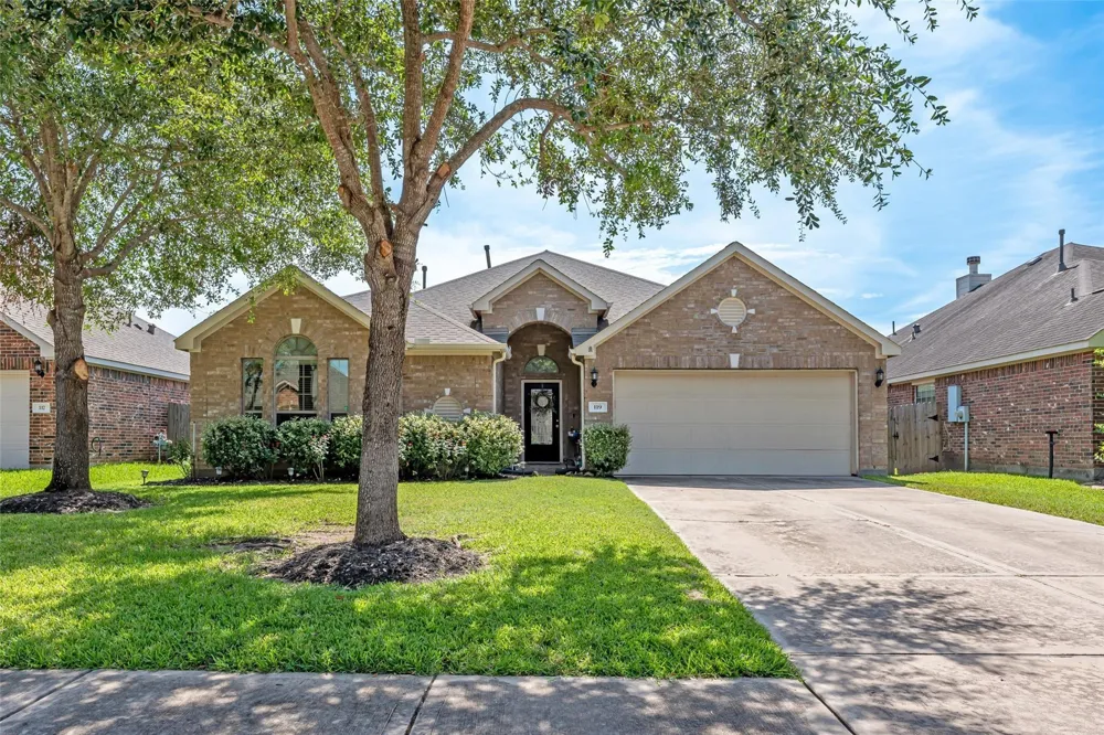 119 Emerald Loch Lane Houston, TX 77469