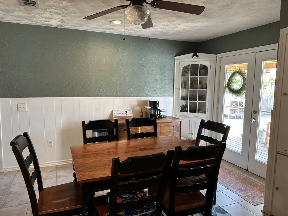 414 Ellinger Road La Grange, TX 78945