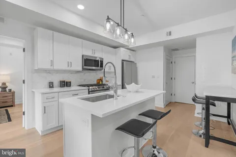 950 2ND STREET #UNIT 3C