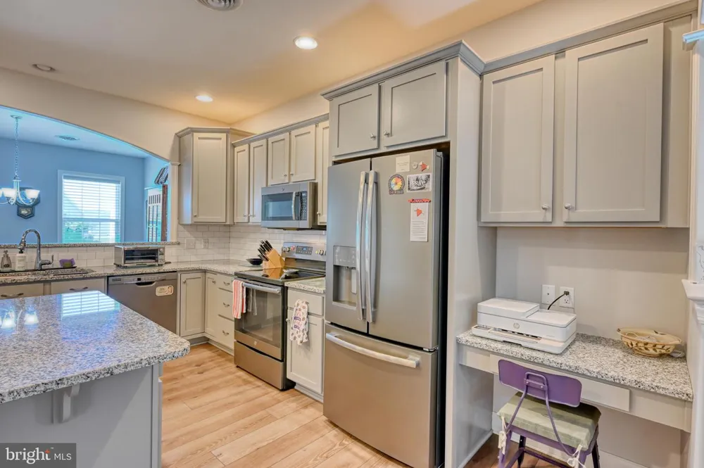 102 S VILLAGE CIRCLE Palmyra, PA 17078