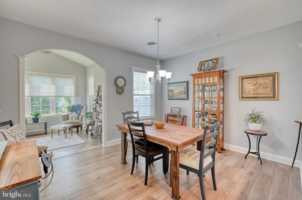 102 S VILLAGE CIRCLE Palmyra, PA 17078