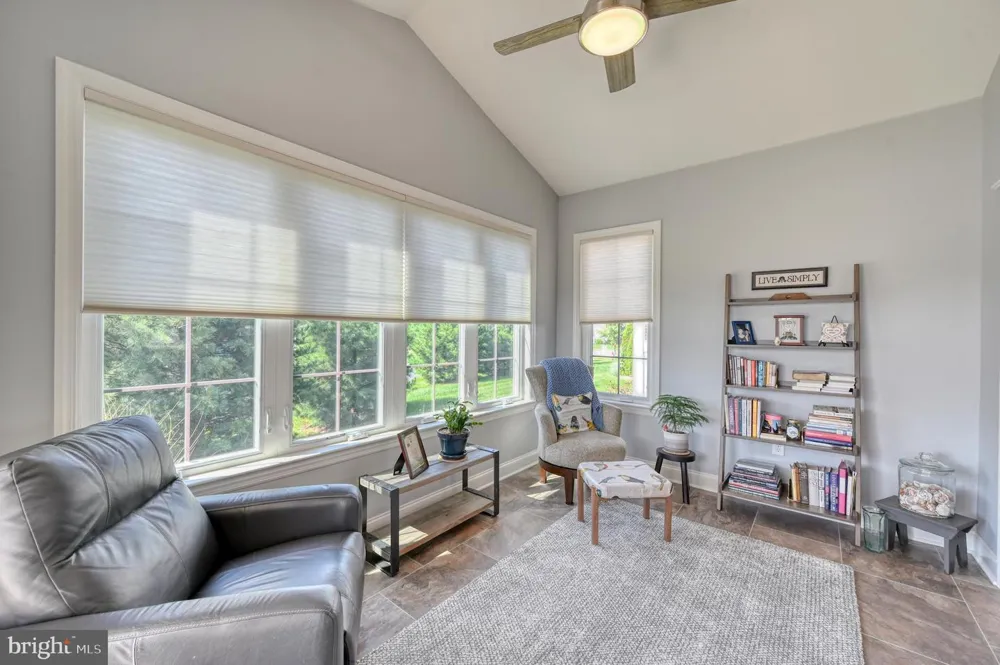 102 S VILLAGE CIRCLE Palmyra, PA 17078