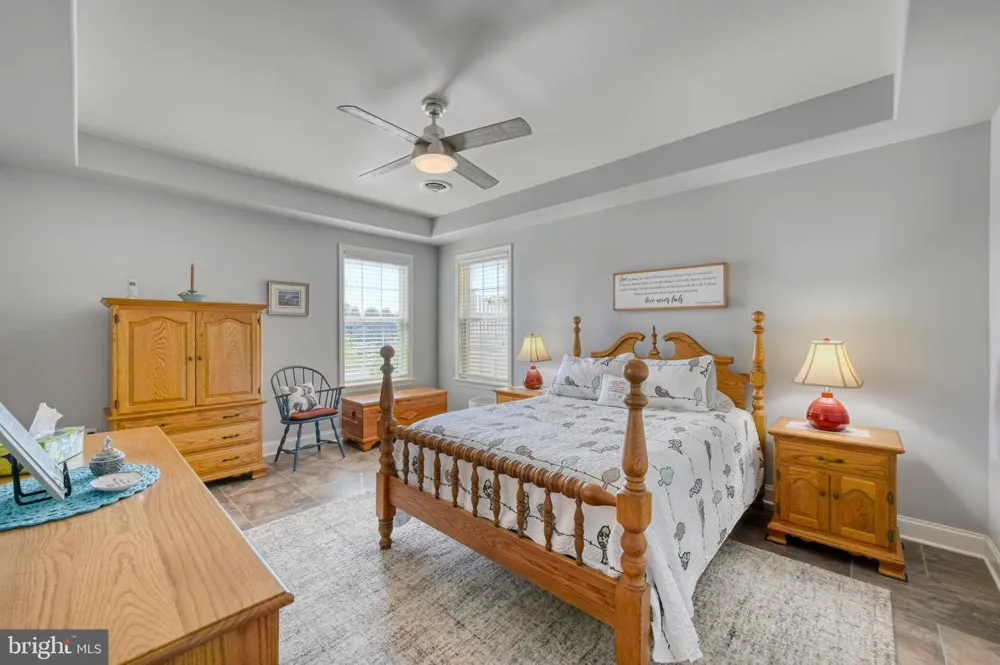 102 S VILLAGE CIRCLE Palmyra, PA 17078
