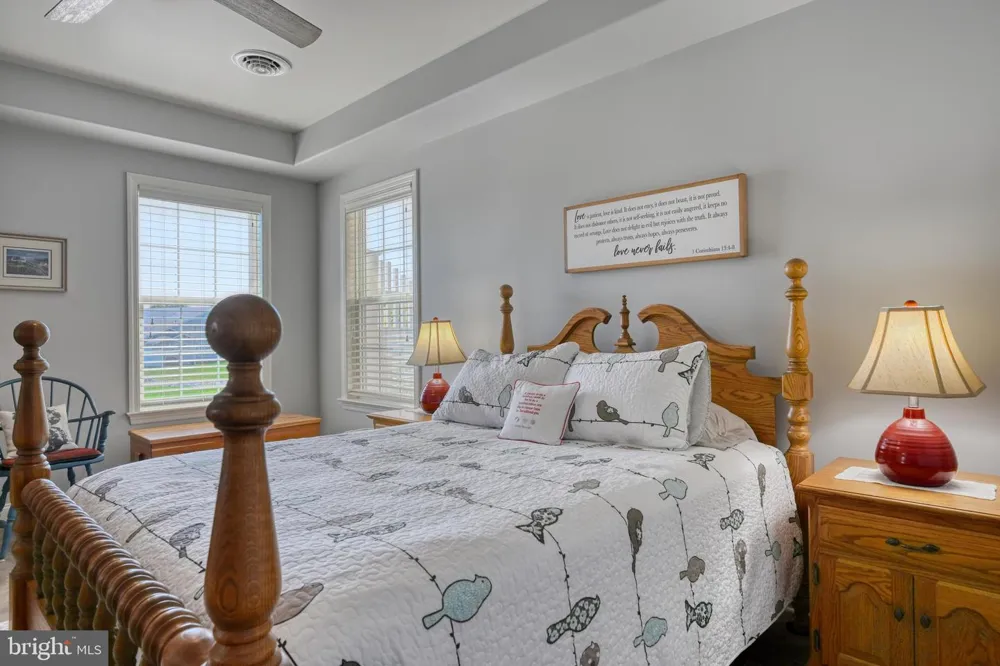 102 S VILLAGE CIRCLE Palmyra, PA 17078
