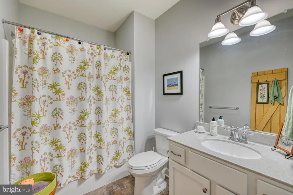 102 S VILLAGE CIRCLE Palmyra, PA 17078