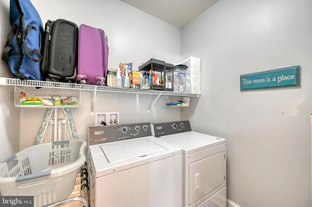 102 S VILLAGE CIRCLE Palmyra, PA 17078
