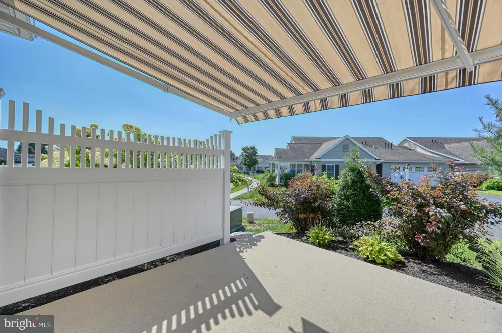 102 S VILLAGE CIRCLE Palmyra, PA 17078
