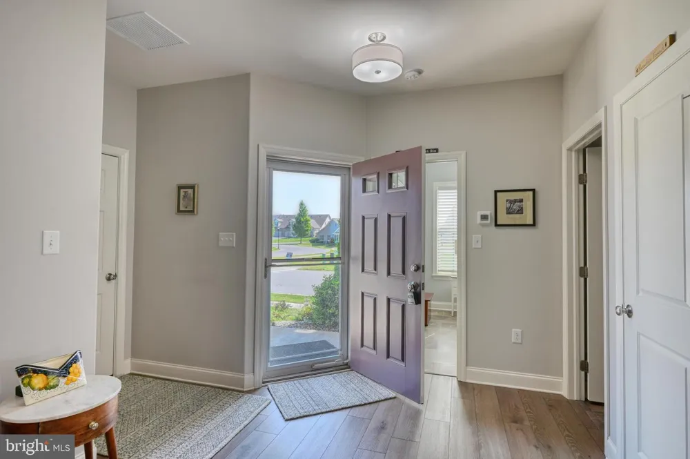 102 S VILLAGE CIRCLE Palmyra, PA 17078
