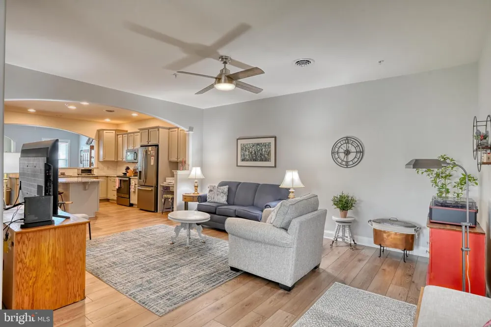 102 S VILLAGE CIRCLE Palmyra, PA 17078