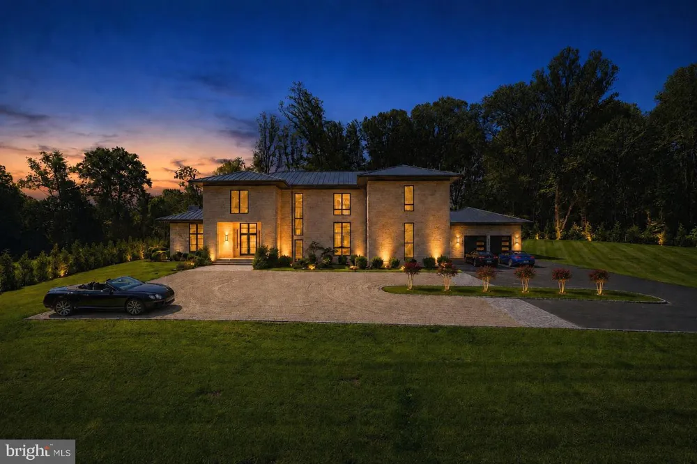 1036 TOWLSTON ROAD Mclean, VA 22102