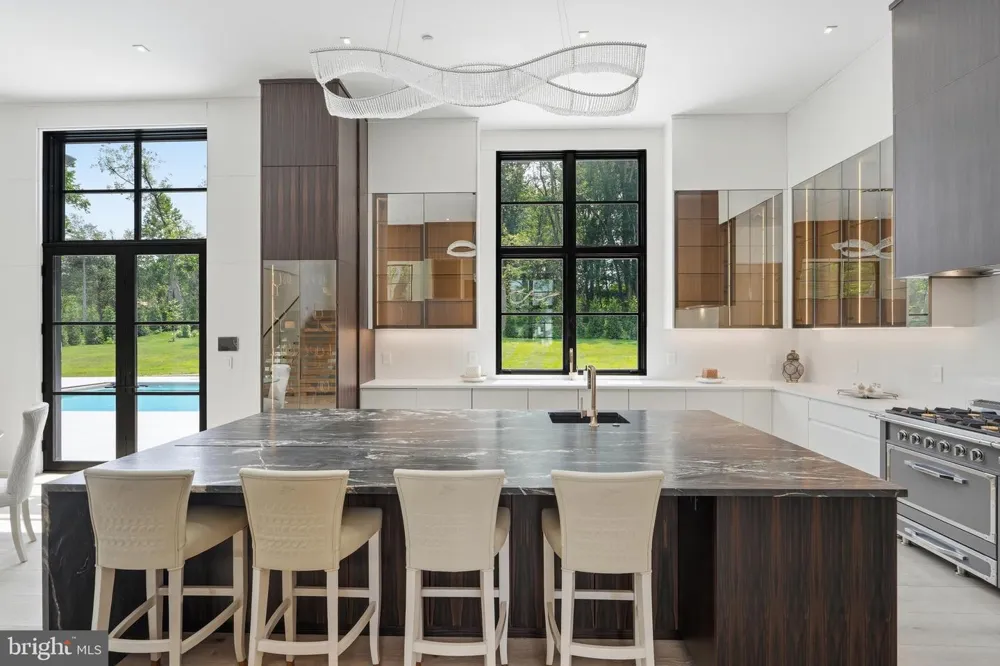 1036 TOWLSTON ROAD Mclean, VA 22102
