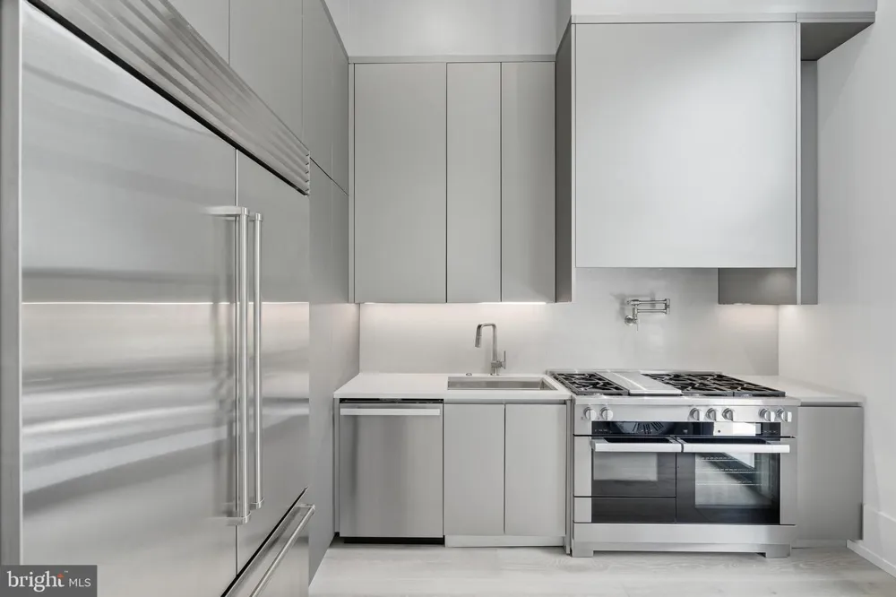 1036 TOWLSTON ROAD Mclean, VA 22102