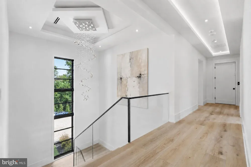 1036 TOWLSTON ROAD Mclean, VA 22102