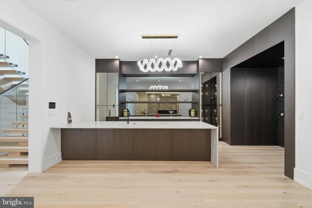 1036 TOWLSTON ROAD Mclean, VA 22102