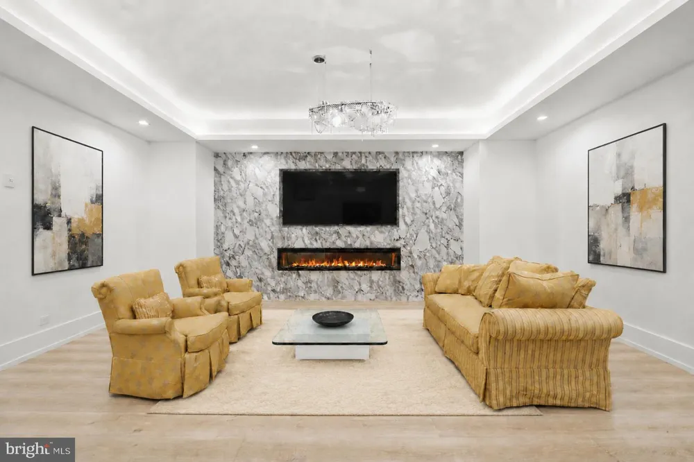 1036 TOWLSTON ROAD Mclean, VA 22102