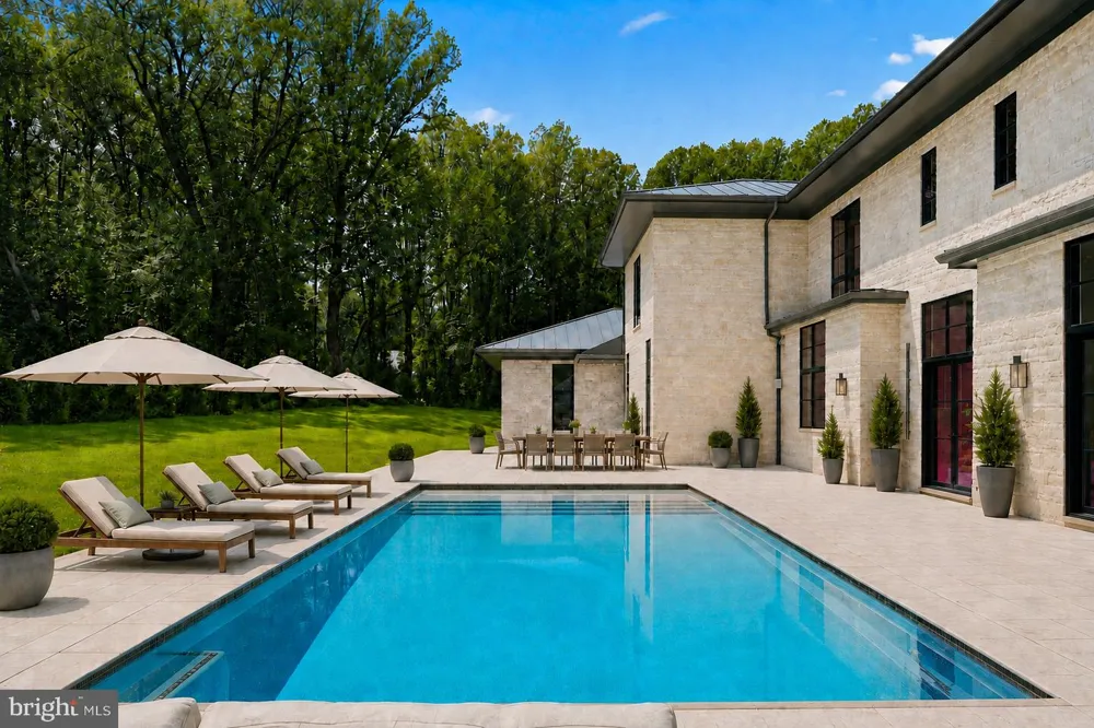 1036 TOWLSTON ROAD Mclean, VA 22102