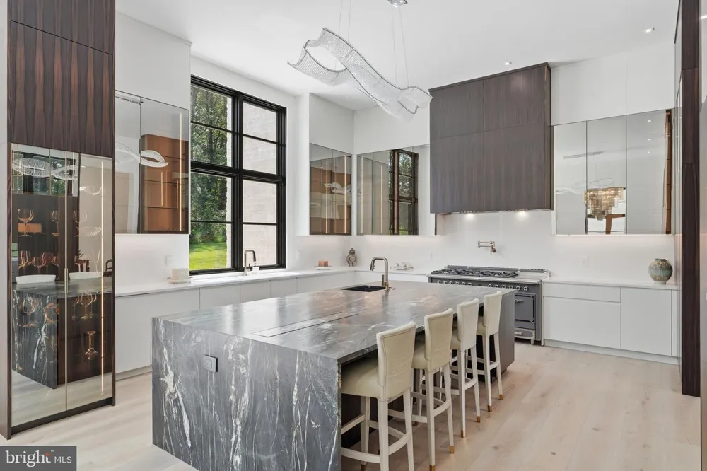 1036 TOWLSTON ROAD Mclean, VA 22102