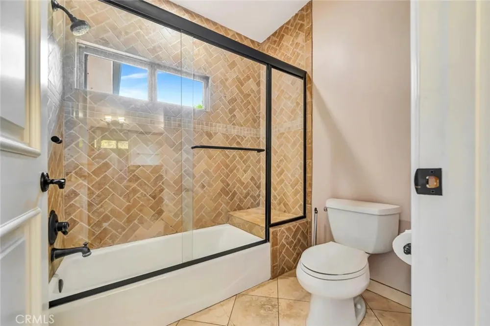 4822 Valjean Avenue Encino, CA 91436