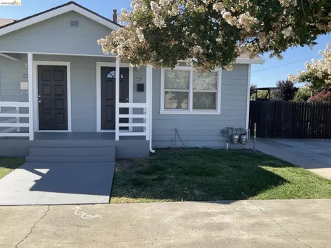 1118 Maple Street