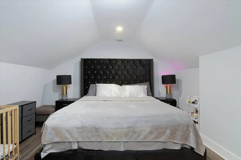 113 Sanford St East Orange City, NJ 07018