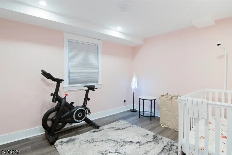 113 Sanford St East Orange City, NJ 07018