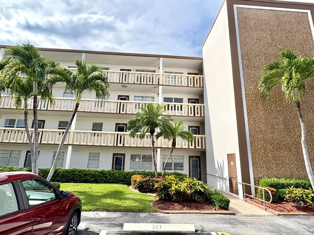 4046 Guildford C Boca Raton, FL 33434