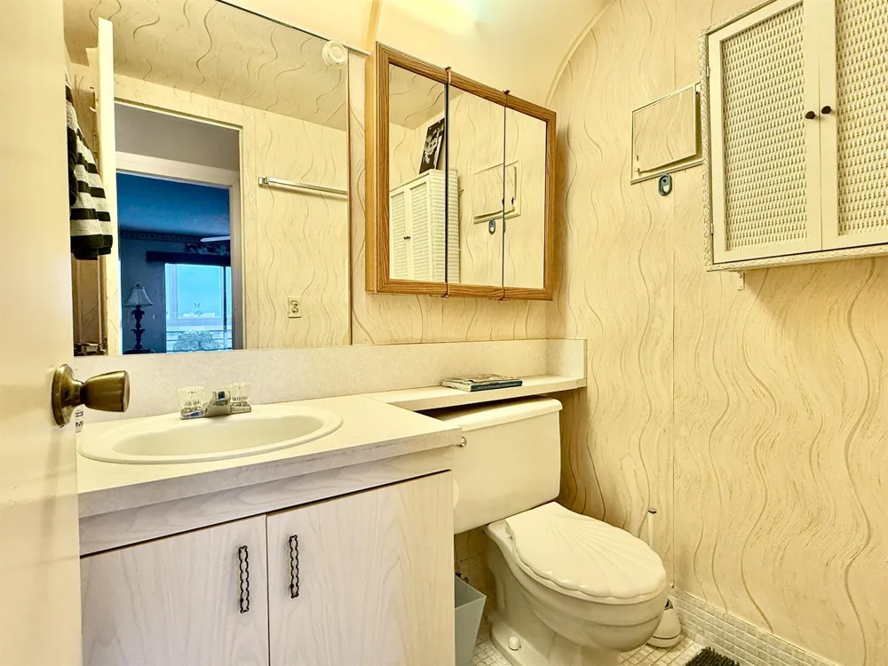4046 Guildford C Boca Raton, FL 33434