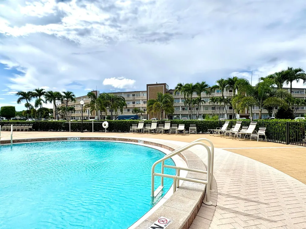 4046 Guildford C Boca Raton, FL 33434
