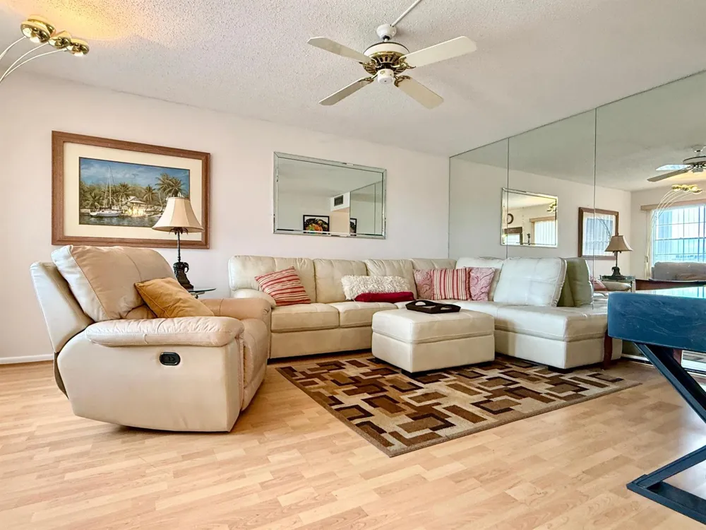 4046 Guildford C Boca Raton, FL 33434
