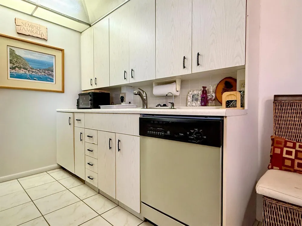 4046 Guildford C Boca Raton, FL 33434