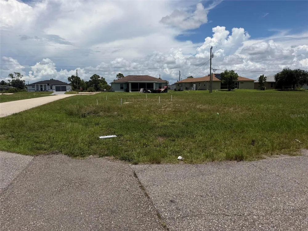 2829 NE 5TH AVENUE Cape Coral, FL 33909