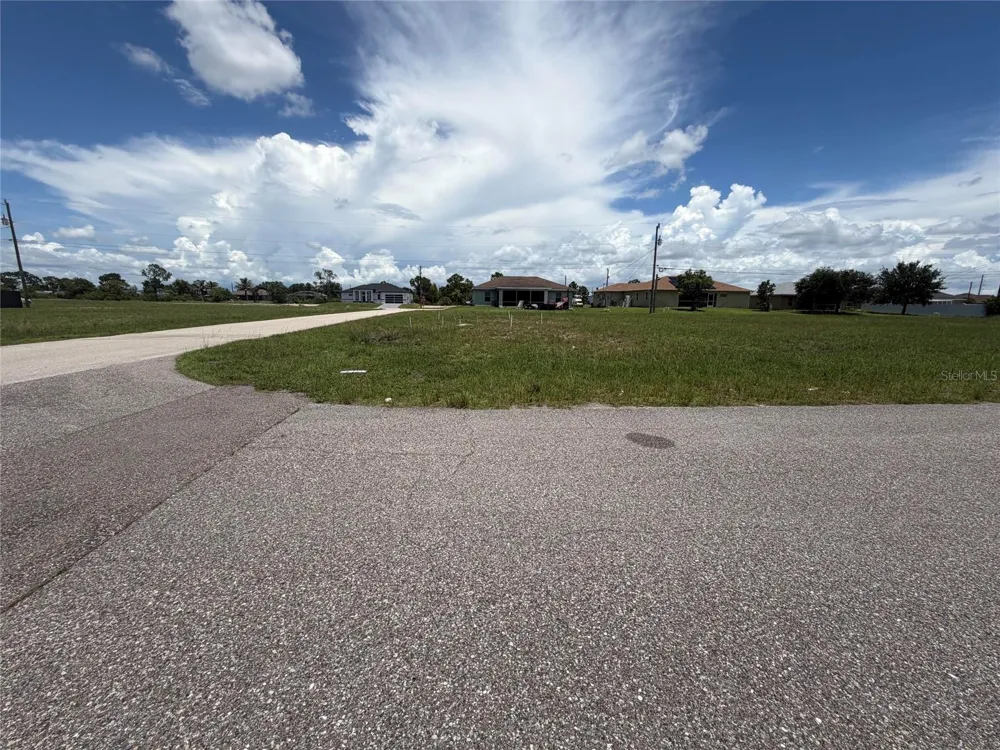 2829 NE 5TH AVENUE Cape Coral, FL 33909
