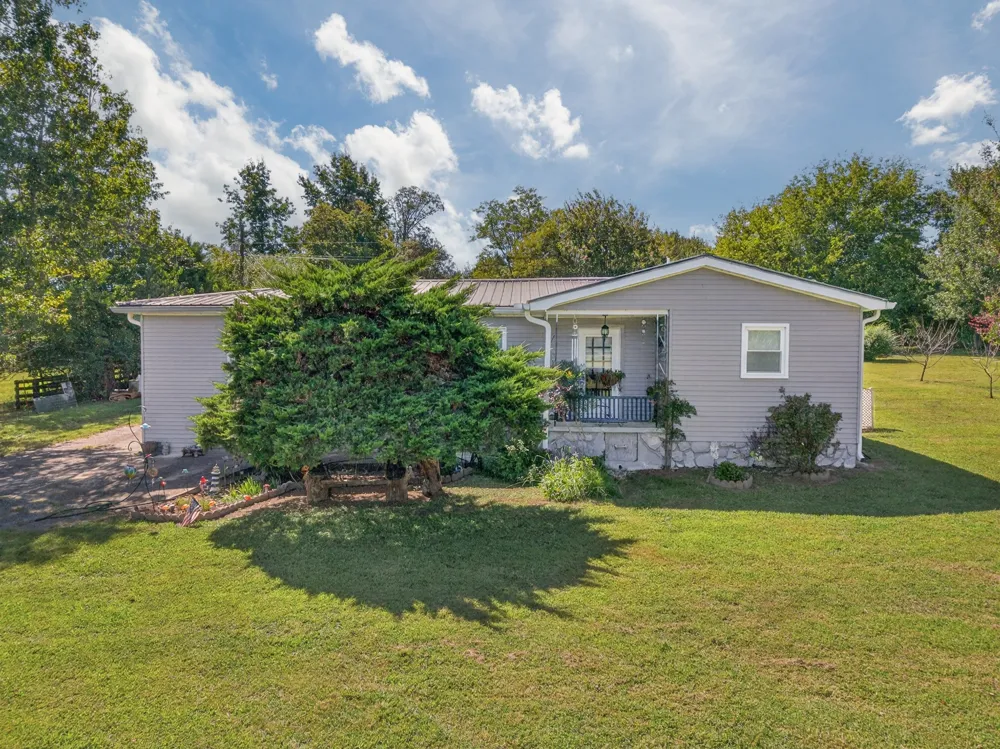 128 Smith Mill Rd Fayetteville, TN 37334
