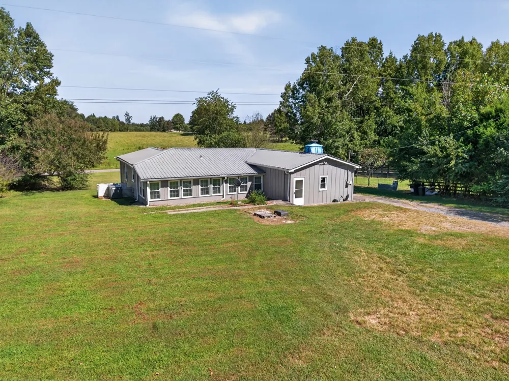 128 Smith Mill Rd Fayetteville, TN 37334