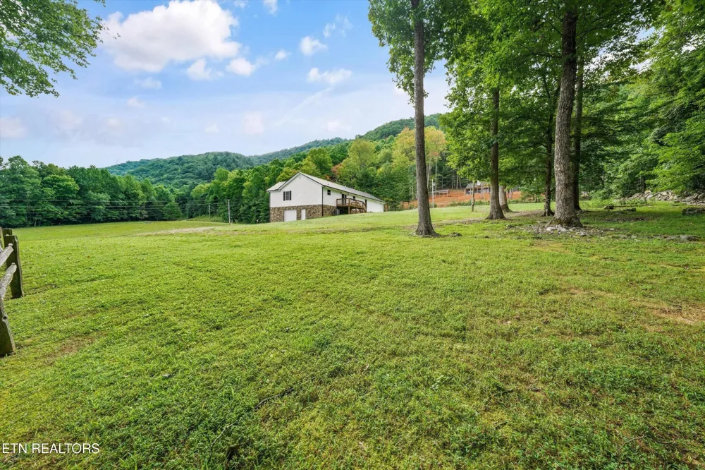 1220 Cougar Tr Del Rio, TN 37727