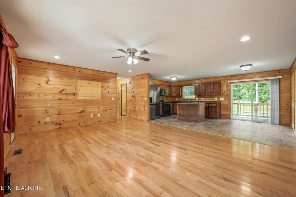 1220 Cougar Tr Del Rio, TN 37727